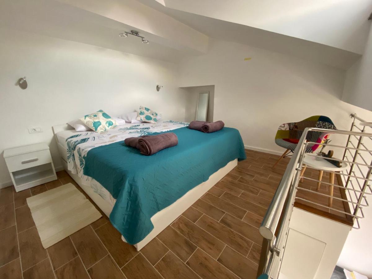 Apartmani Begic 1 i 2 Barbat na Rabu Exterior foto